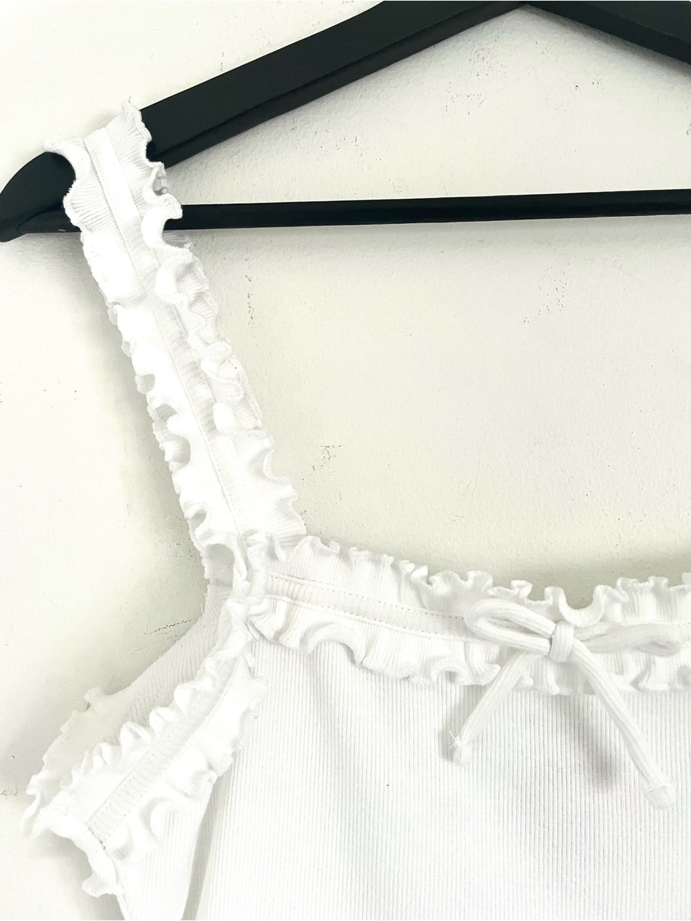 Anthropologie Maeve Dorrie Ruffled Cami in White M NWT Minimalist Capsule - Picture 8 of 11